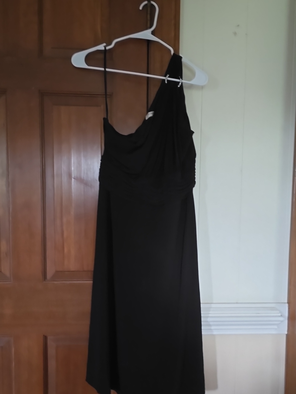 Evan Picone Black One-Shoulder Evening Gown